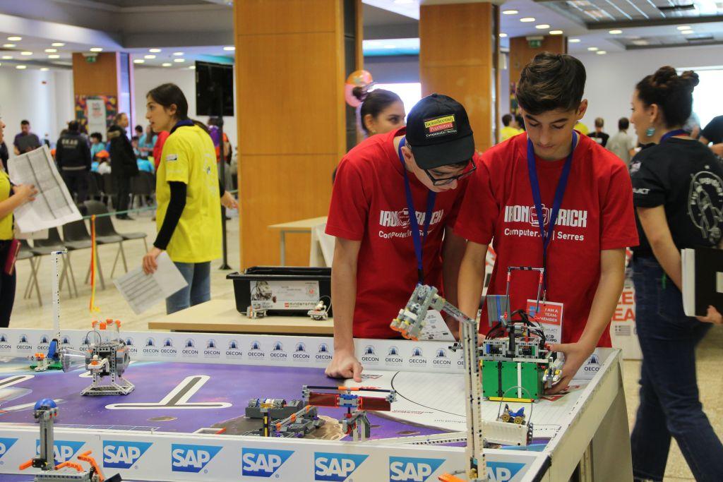 Μαθητικός διαγωνισμός ρομποτικής στη Θεσσαλονίκη