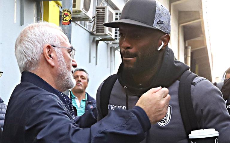 Σαββίδης σε Βαρέλα: «Ώρα να τελειώσουμε το θέμα της ανανέωσης»