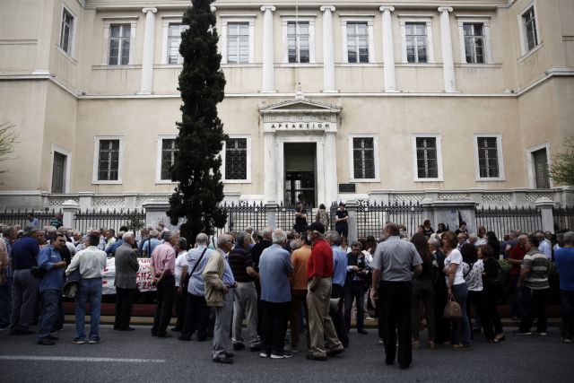 Σκάει η βόμβα των αναδρομικών στο Δημοσιο – Έως 5 δισ. ευρώ η δημοσιονομική επιβάρυνση