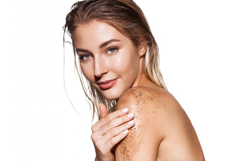 Χρειάζεστε δύο υλικά από την κουζίνα σας για να φτιάξτε το δικό σας scrub