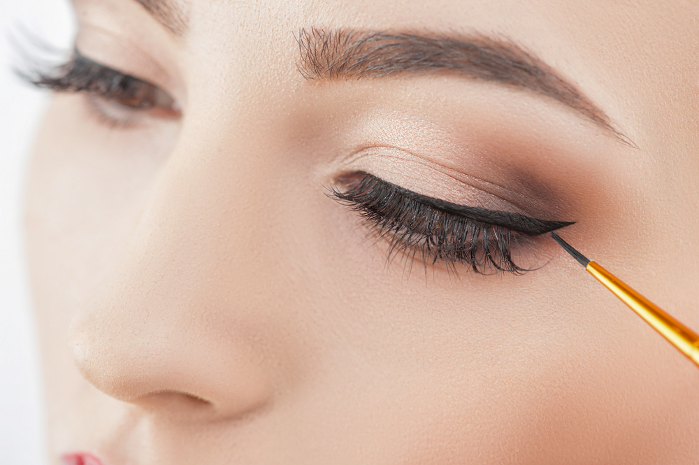 Τέσσερα απλά tips για να εφαρμόσετε τέλεια το eyeliner