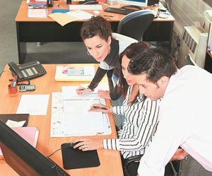 Κατώτατος μισθός: Στον αέρα τριετίες και οικογενειακά επιδόματα