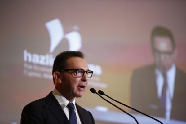 Editorial Ta Nea: Upping the ante