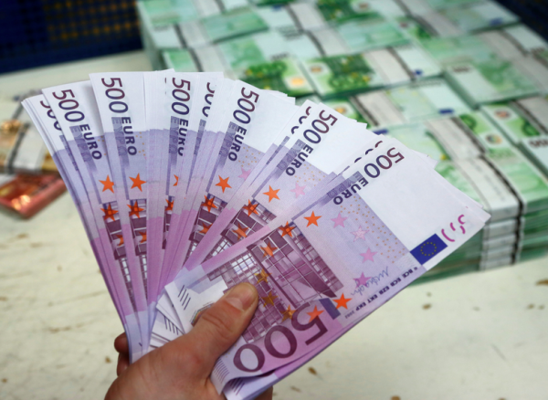 Μείωση του επιτοκίου στα τρίμηνα έντοκα γραμμάτια