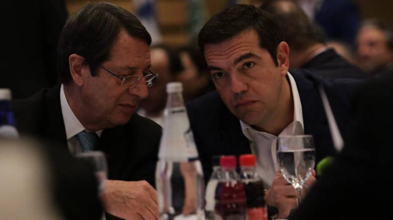 Ενημέρωση Αναστασιάδη από Τσίπρα για τη συνάντηση με Ερντογάν