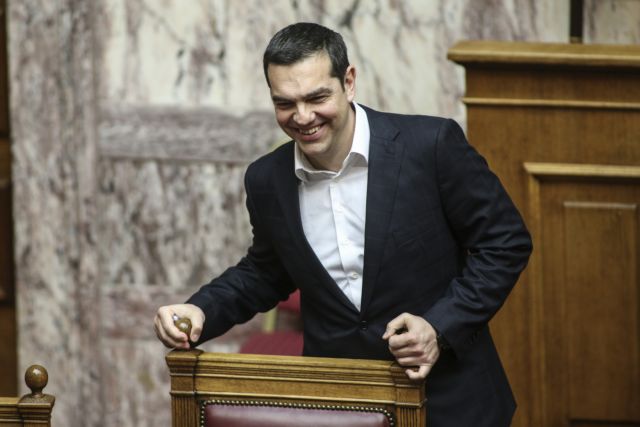 Tsipras prepares multi-pronged electoral strategy