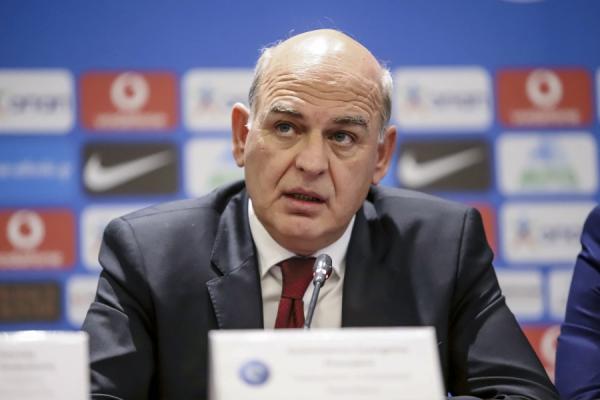 Διασυρμός Γραμμένου που τώρα θέλει Καραϊσκάκη!