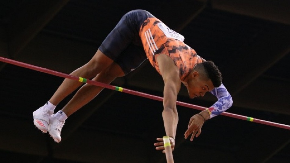 Σπουδαία εμφάνιση από τον Καραλή στο Μοντεβίλ