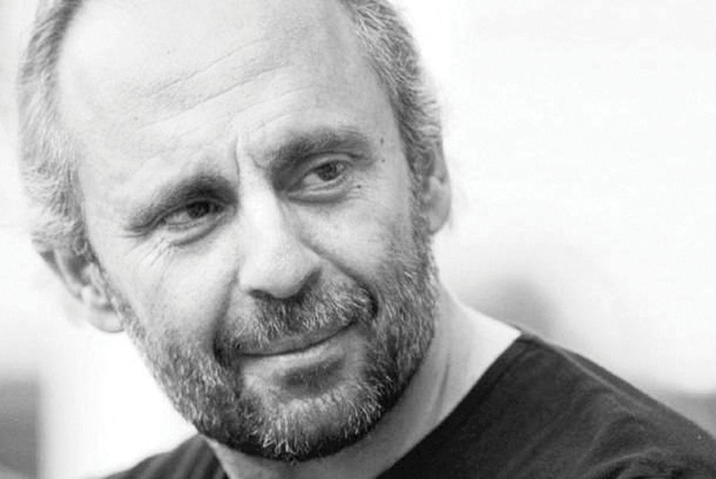 Καλλιτέχνες «δανείζουν» τη φωνή τους σε λογοτεχνικά κείμενα στο πατάρι του Ιανού