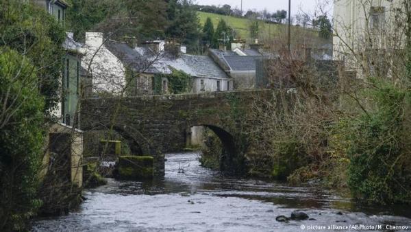 Brexit: Ένα χωριό χωρισμένο στα δυο