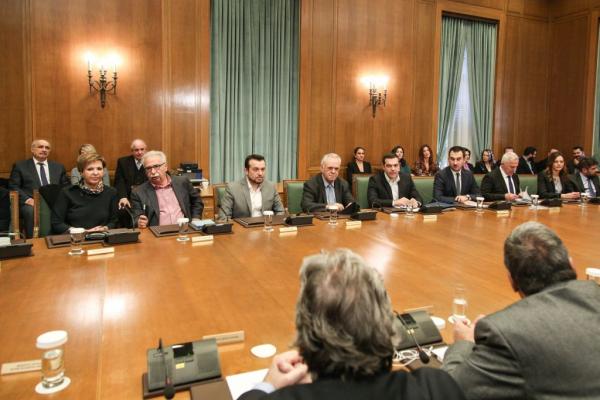 Τσίπρας στο Υπουργικό: Μην ασχολείστε με το παραπολιτικό κουτσομπολιό