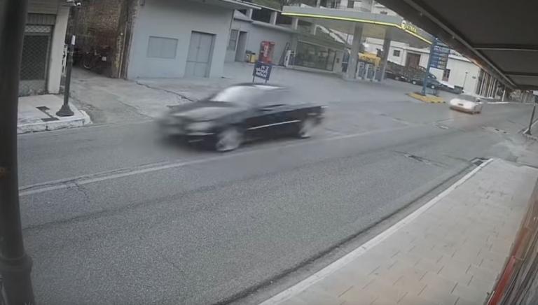 Αμφιλοχία: Κινηματογραφική καταδίωξη οχήματος με 33 κιλά ναρκωτικά