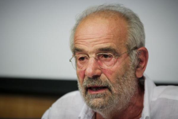 Αλαβάνος: Ο Τσίπρας ξέρει ότι είναι πολύ δεξιά για να απευθυνθεί στην Αριστερά
