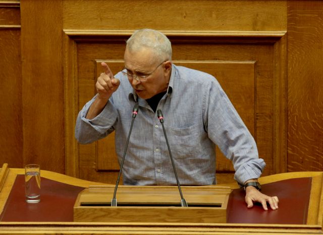 Ζουράρις : Θα σύρω τον Μητσοτάκη στα δικαστήρια για το ατιμωτικό «βουλευτής σε τιμή ευκαιρίας»