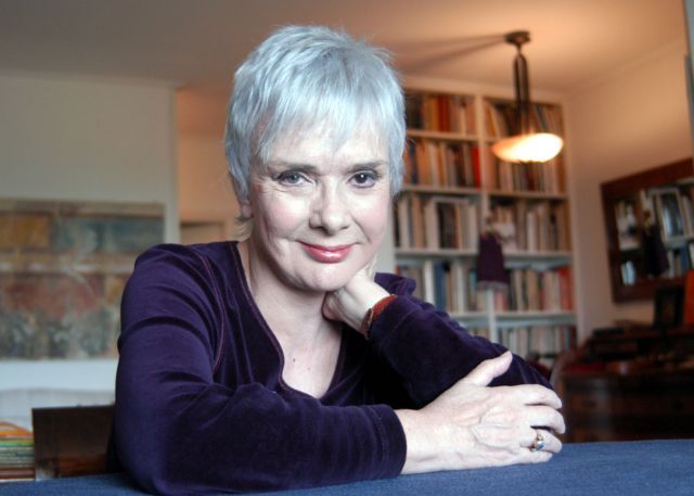 Ξένια Καλογεροπούλου : Δεν καταλαβαίνω γιατί ανεβαίνουν παλιές ταινίες στο θέατρο