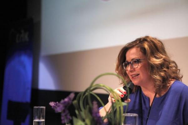 Σπυράκη: Ισχύει ότι οι ευρωεκλογές θα γίνουν με λίστα και όχι με σταυρό;