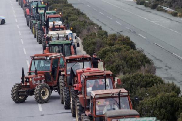 Κλιμακώνουν τις κινητοποιήσεις τους οι αγρότες: Κλειστή η Ε.Ο. Θεσσαλονίκης – Αθήνας