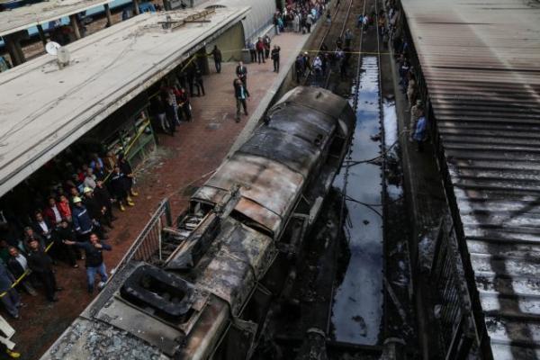 Αίγυπτος: Το τρένο στο Κάιρο εκτροχιάστηκε γιατί ο οδηγός καβγάδιζε με συνάδελφό του