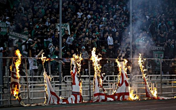 Κοιτάζοντας τις «συμμορίες»…