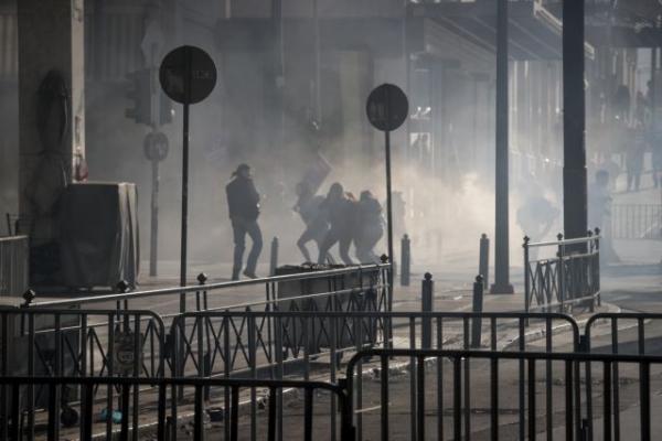 «Πεδίο μάχης» το Σύνταγμα με… άρωμα Χόλιγουντ