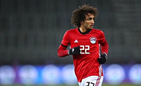 Ο Ουάρντα ξαναχτυπά! Χασκογελούσε στον Ύμνο της πατρίδας του (vid)