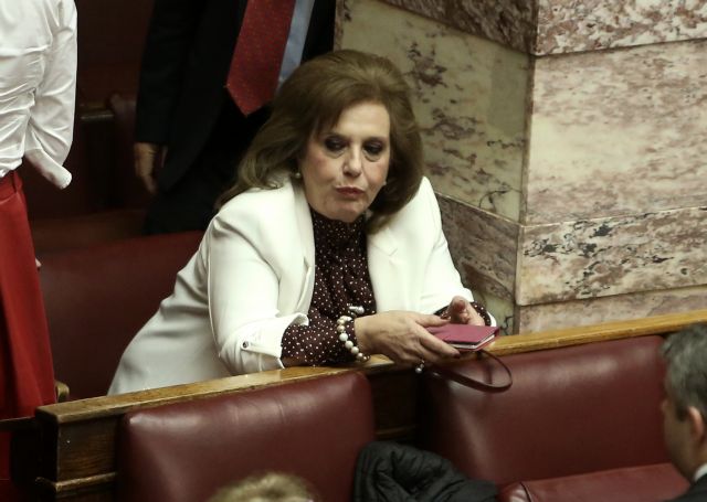 «Έκρηξη» Μεγαλοοικονόμου στο καφενείο της Βουλής