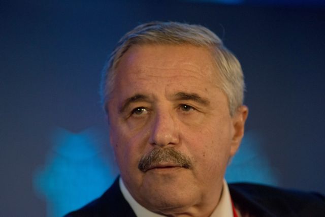 ÎÎ±Î½Î¹Î¬ÏÎ·Ï: Î Î£Î¥Î¡ÎÎÎ Î´Î¹ÏÏÎ½ÎµÎ¹ ÏÎ¿ÏÏ ÎµÏÎµÎ½Î´ÏÏÎ­Ï | in.gr