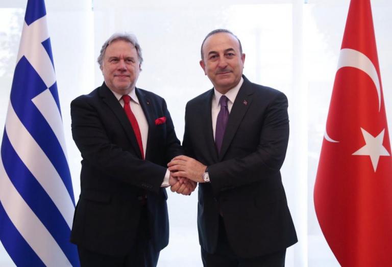 Επιμένει ο ο Τσαβούσογλου για τουρκική μειονότητα στη Θράκη