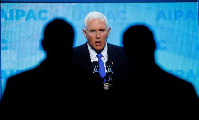 Πενς: Αμερικανοί αστροναύτες θα επιστρέψουν στη Σελήνη την επόμενη 5ετία