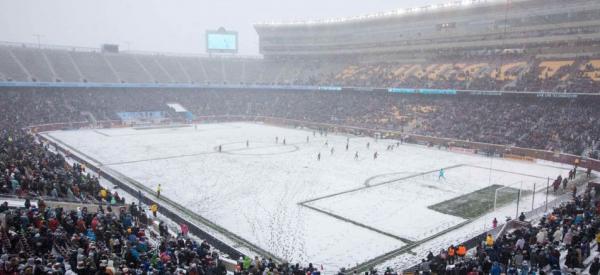 «Πάγωσε» ο διαιτητής σε ποδοσφαιρικό αγώνα
