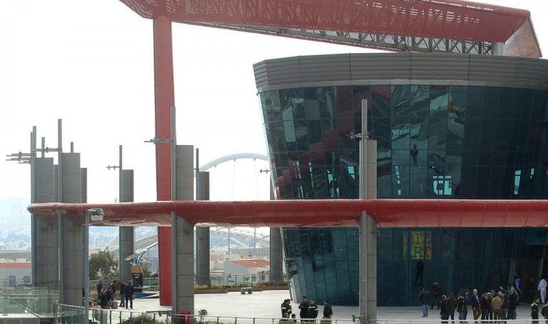 Που οδηγούν οι έρευνες για τον θάνατο της 47χρονης που έπεσε στο κενό στο Mall