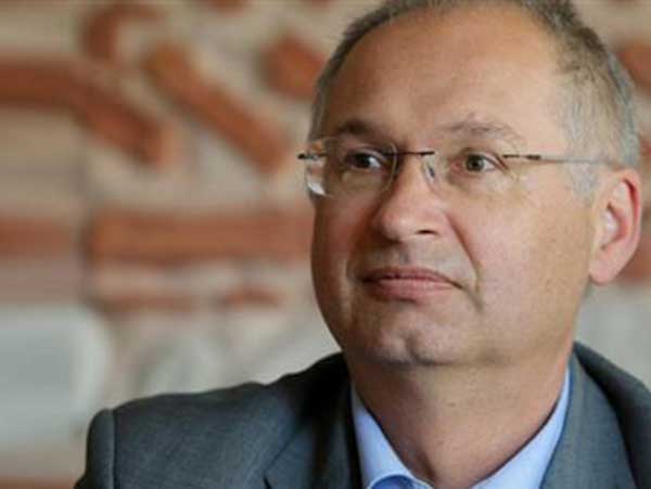 Παραιτήθηκε βουλευτής γιατί έκλεψε ένα… σάντουιτς