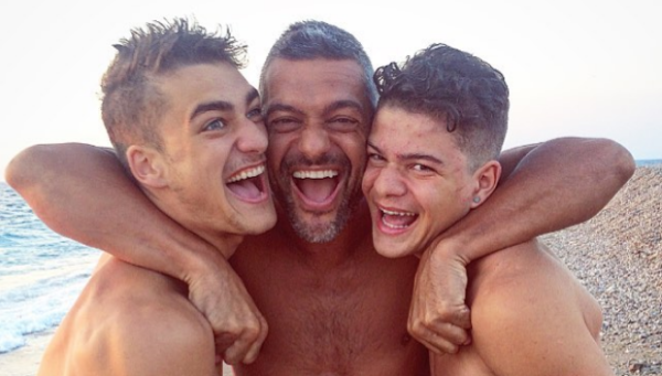 Δείτε τους κούκλους γιους του Στέλιου Κρητικού