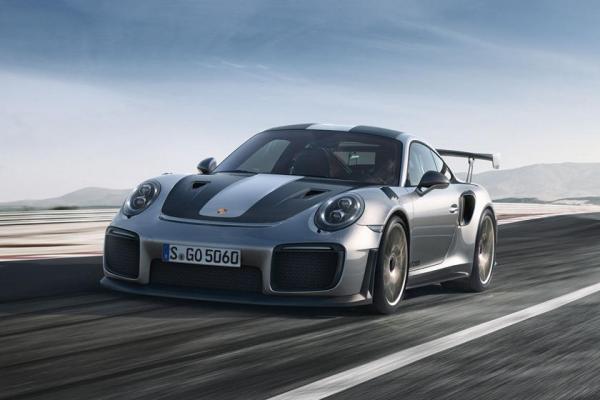 Σοβαρά τώρα; Porsche 911 GT2 RS στο βυθό της θάλασσας;