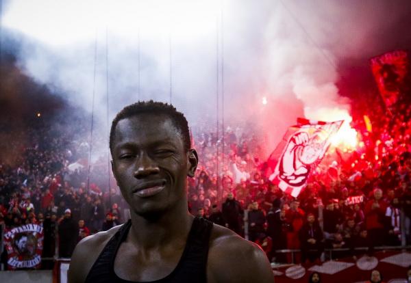 Η επιβράβευση, η υποχρέωση και η κωμωδία του… Φάρου