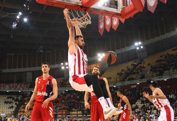 Ο Πρίντεζης πάσαρε, ο «Μίλου» κάρφωσε