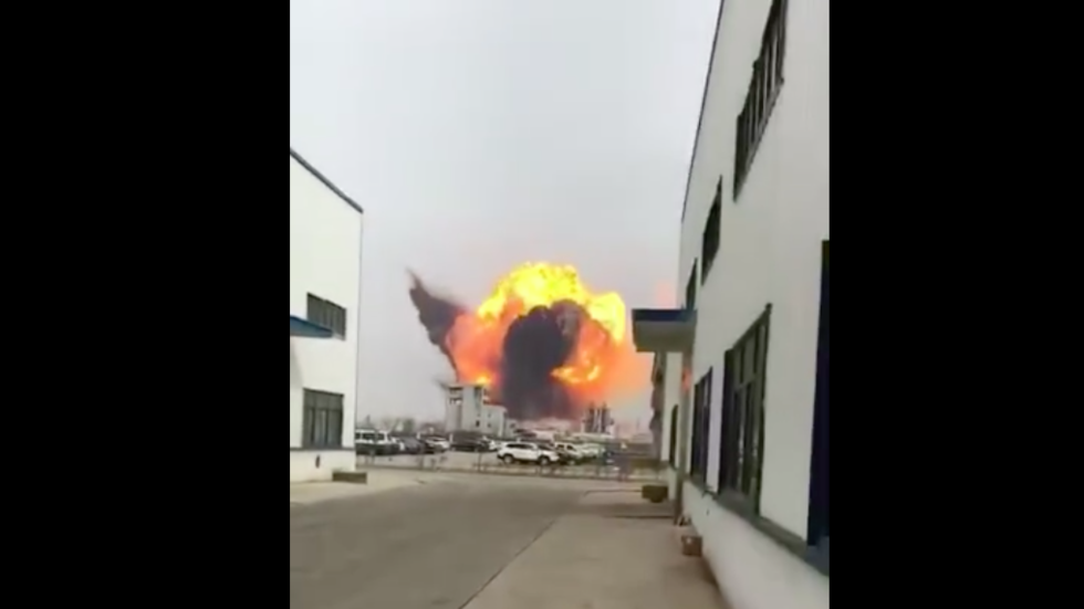 Ισχυρή έκρηξη σε χημικό εργοστάσιο στην Κίνα