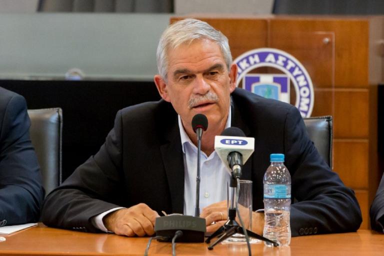 Πρόκληση Τόσκα: Ρουβίκωνας, χούλιγκαν και κουκουλοφόροι δεν ασκούν «σοβαρή βία»