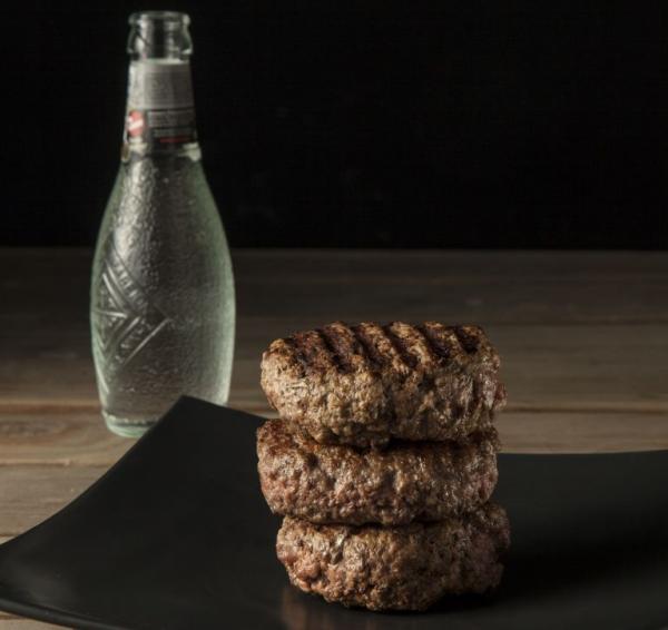 Αφράτα μπιφτέκια με σόδα