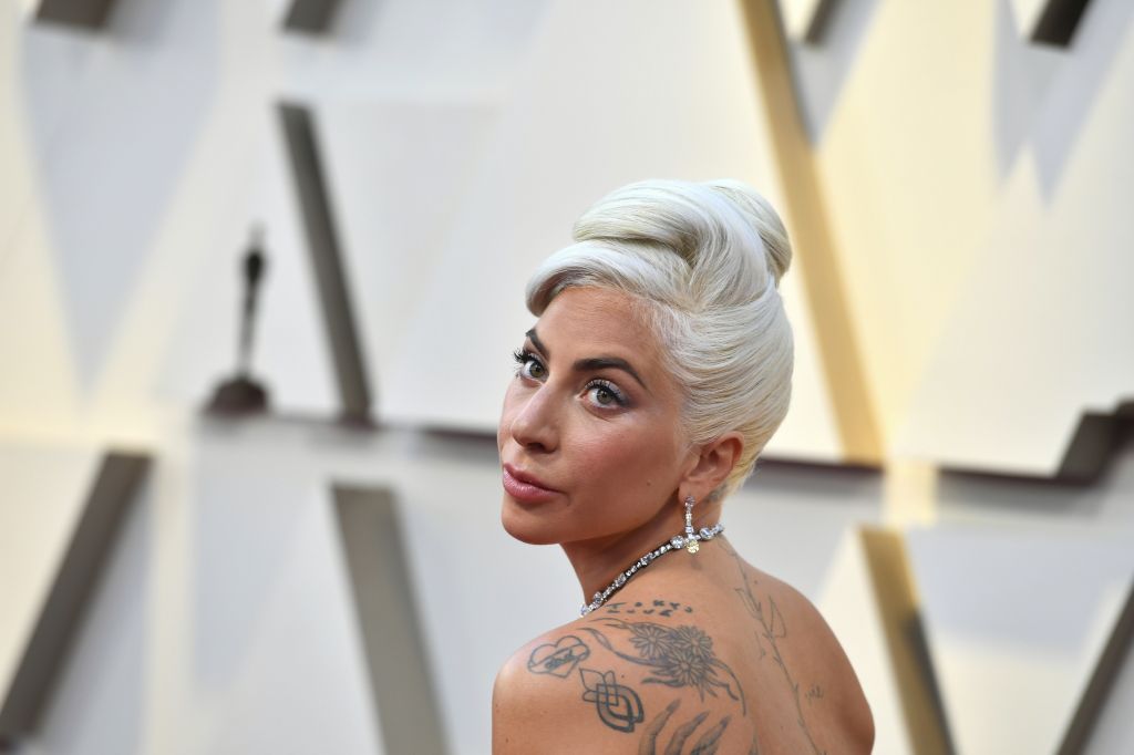 Η Lady Gaga ανακοίνωσε την «εγκυμοσύνη» της στο Twitter