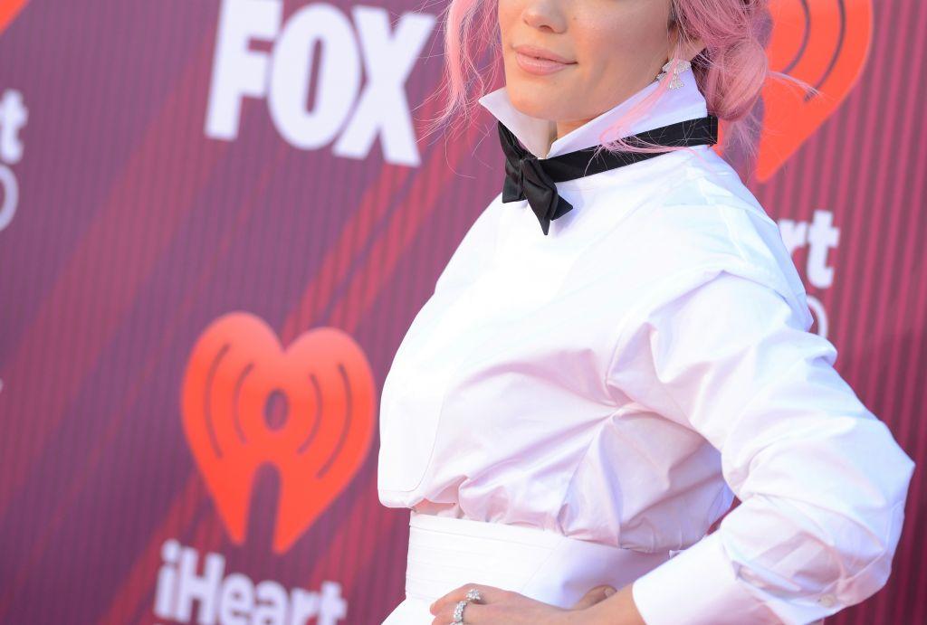 Πασίγνωστη τραγουδίστρια αποκαλύπτει: «Είχα 3 αποβολές, 4 χειρουργικές επεμβάσεις, υποφέρω από πόνους κάθε μέρα»