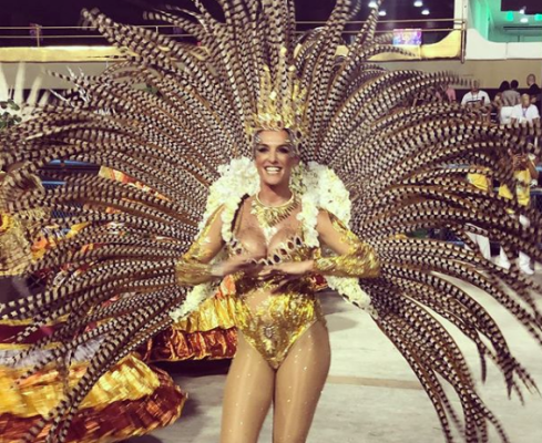 Η βασίλισσα στο Καρναβάλι του Ρίο είναι από το Λονδίνο και έγκυος