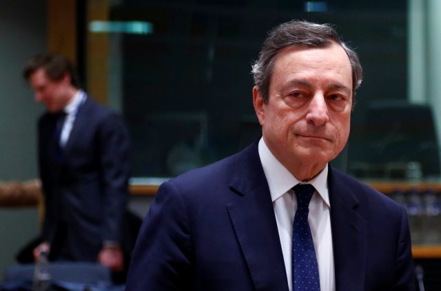 Bloomberg: Η ΕΚΤ ετοιμάζει νέο γύρο φθηνών δανείων προς τις τράπεζες