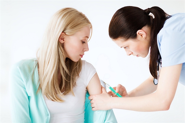 Ιός HPV: Γνωρίζουμε αλλά δεν εμβολιάζουμε