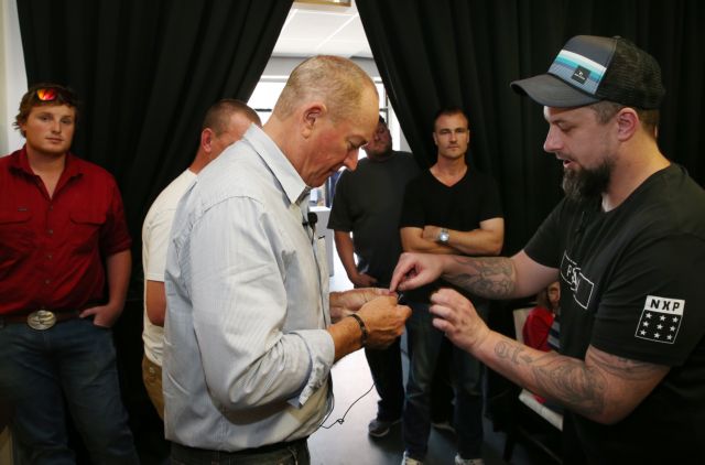 Τραγωδία στη Νέα Ζηλανδία: Αυγό σε γερουσιαστή εξαιτίας ρατσιστικών δηλώσεων