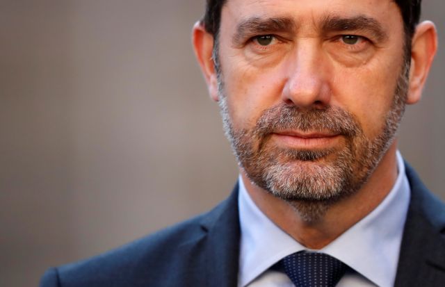 Ροζ σκάνδαλο με νεαρή καλλονή απειλεί Γάλλο υπουργό