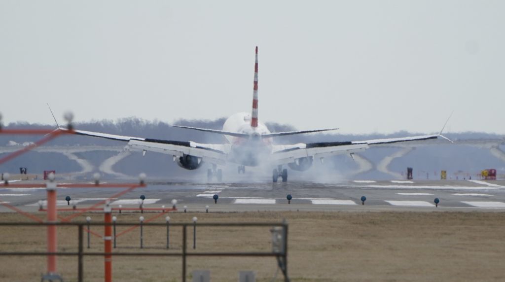 Προσγειώθηκε στη Ρωσία το Boeing 737 - Όλοι οι επιβάτες καλά στην υγεία τους