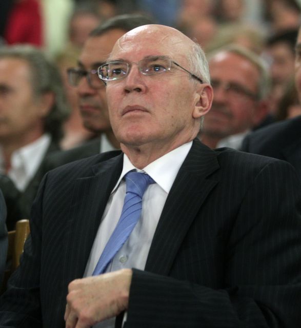 Μετράει μέρες ο «πυγμάχος – τραπεζίτης»