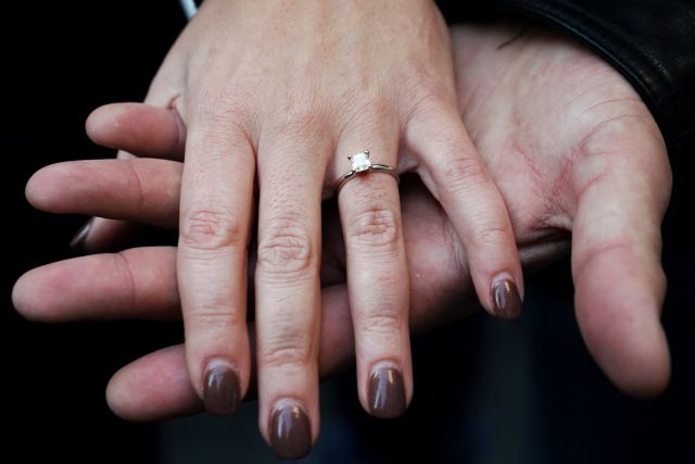 Ζητείται γαμπρός: Η απίστευτη αγγελία πατέρα - Δίνει προίκα 290.000 ευρώ