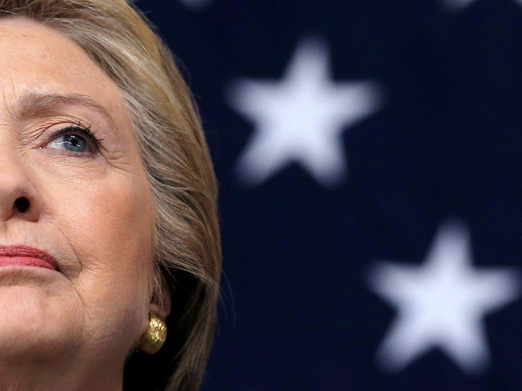 Η Χίλαρι Κλίντον τα «βάζει» με την NASA